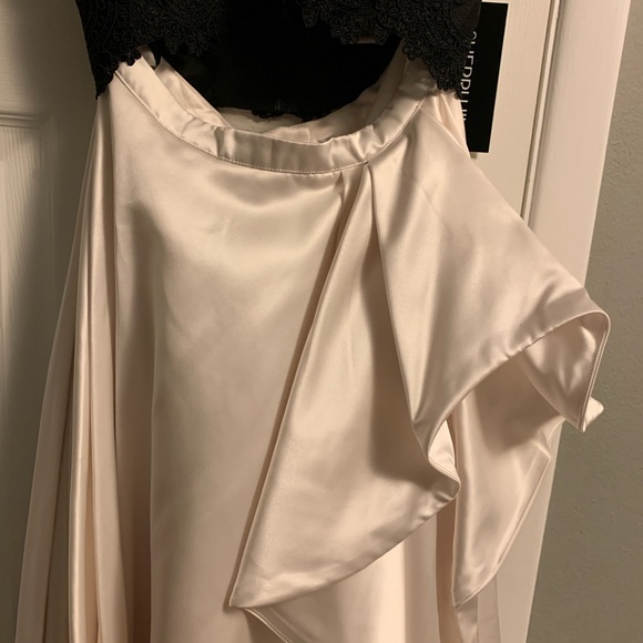 Sherri Hill Two-piece Black Lace/Ivory Satin Gown - Picture 4 of 8